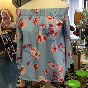 MudPie Floral Top